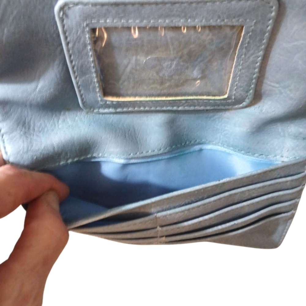 Blue and Tan Leather Clutch Wallet - Picture 5 of 9